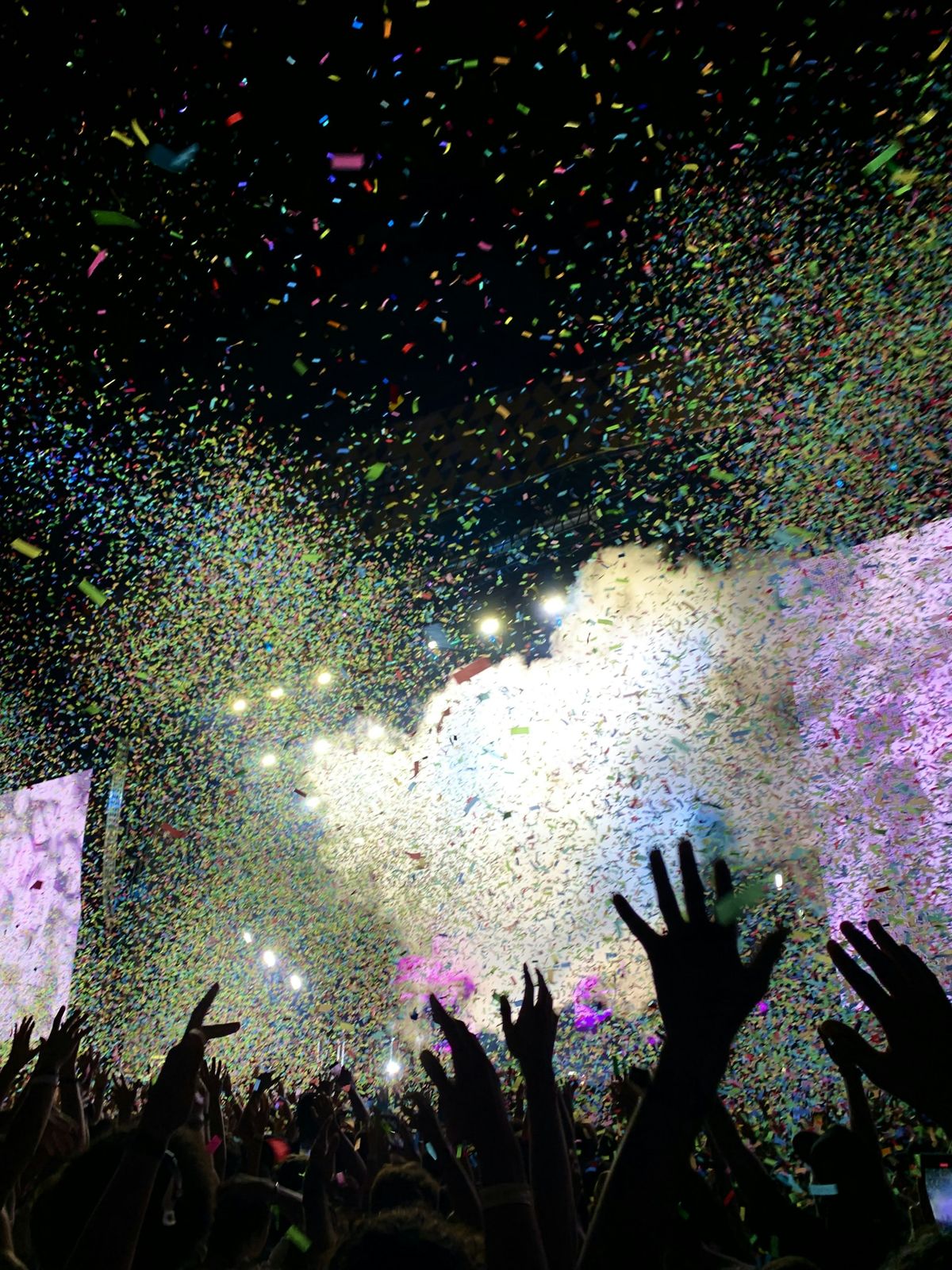 Confettiregen op een feest